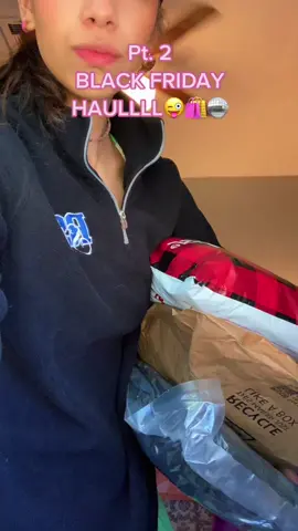 Pt. 2. Haull #blackfriday #haul #shoppinghaul #hollister #fyp @emikozoe 