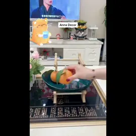 Mẫu khay này shop sẵn khay sứ và khay nhựa. ——————❣️❣️❣️————- KHAY DĨA ĐỰNG TRÁI CÂY, BÁNH KẸO MỨT 👉Khay dĩa dùng để đựng trái cây, kẹo mứt, đồ ăn gồm 2 - 3 tầng tiện dụng. - Mẫu khay dĩa được chia ra thành 2 loại: dĩa làm từ nhựa, và dĩa làm từ sứ cao cấp. Giá đỡ 2 mẫu đều được làm từ gỗ tre. Do đó, bạn có thể dễ dàng lựa chọn cho mình sản phẩm phù hợp với nhu cầu sử dụng. - Được thiết kế theo tầng, giúp tiết kiệm không gian bàn, và giúp trưng bày thức ăn trông bắt mắt, hấp dẫn hơn, dễ dàng phân loại. - Không chỉ là khay dĩa phục vụ trong bữa tiệc mà còn là phụ kiện trang trí trong nhà, thiết kế trang nhã, làm cho không gian trở nên đẹp mắt. - Khay dĩa đựng 2-3 tầng thể hiện sự sang trọng, quý phái, là tâm điểm cho phòng khách, lễ tân, phòng ăn và đặc biệt cho các tiệc cưới ❣️Chất liệu:               + Mẫu 1: dĩa bằng sứ, giá đỡ bằng gỗ tre              + Mẫu 2: dĩa bằng nhựa, giá đỡ bằng gỗ tre  🌵Kích thước: + 2 tầng: cao 17,5cm; ngang 13cm                           +3 tầng: cao 32cm, ngang 13cm  (xem hình ảnh cuối để rõ hơn) 💐Màu sắc: trắng, xanh ❌HÀNG SẴN --------------🍊🍊🍊 ---------- 🍀 ️ANNA DECOR ️🍀 ️ #Khay_gỗ_sứ_3_tầng #khay_giá_đỡ_gỗ_nhựa_3_tầng #khay_3_tầng #khay_đựng_bánh_ngọt #trang_trí_bàn_ăn #trang_trí_bàn_trà #trang_trí_nội_thất #đồ_decor_trang_trí #decor #nội_thất_căn_nhà #nội_thất_nhà_bếp #nội_thất_phòng_khách #phòng_khách #nhà_hàng #khách_sạn #quà_tặng_tân_gia #khay_gỗ_đựng_hoa_quả #khay_3_tang #khay_2_3_tầng #khay_2_tầng_giá_đỡ_gỗ #khay_3_tầng_giá_đỡ_gỗ #anna_decor #annadecor