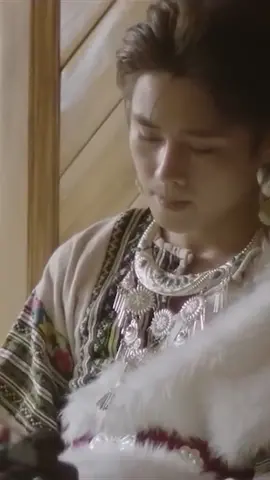 #TangDuyTan  - PHẢI LÒNG #xuhuongtiktok #trending #fyp #nhachaymoingay #nhacnaychillphet #chills #nhac