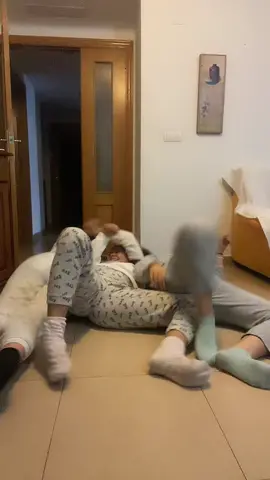 @𝐋aura 𝐁eltrá @paulazapata pisito activo😝🤟 #parati #foryoupage #ucam #enfermeria #piso #angelina #bendiciones #blessed 