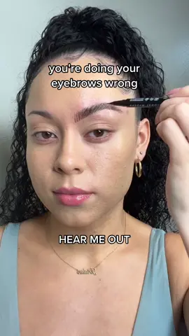 Stop making these mistakes🚨Trust me 🙌🏼 #eyebrows #perfectevebrows #evebrowtutbrial #eyebrowhack #makeuphacks #easymakeuphack #makeupfail #makeupadvice #makeupmistakes 