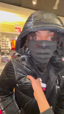 Everybody in New York wanna be a aggressive ninja now and days 🥷😭 #fyp #foryou #foryoupage #viral #dayymein #nyc 