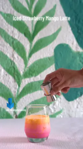 Iced Strawberry Mango Latte  #javaland #kedaibubukminuman #produsen #minumankekinian #icecreamcone #sundaeboba 