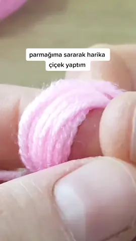 👌💕💕💕parmağıma  sararak harika çiçek yaptım.  my crochet  designs  youtube kanalımda #elisi #knitting #kesfet #crochet #tunusisi 