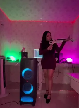 LA GATA DE LA AGRICOLA ORIENTAL 🫶🏻🫶🏻❤️❤️❤️ y ahora quieren “gatita” en piano o en violin? 