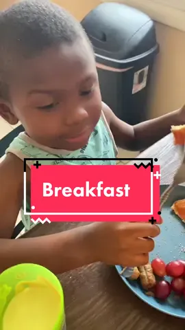 Breakfast for my 5 year old. Good morning everyone. Have a good day🥰 #carsongang #breakfast #Foodie 