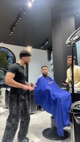 Playing with my barber🤣🫶🏻
