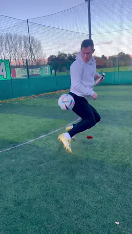 🏴󠁧󠁢󠁥󠁮󠁧󠁿 v 🏴󠁧󠁢󠁷󠁬󠁳󠁿 World Cup 2022 🏆 Who wins and what will the score be? Head over to @wowhydrate to get 50% off of Harry Maguire's favourite flavours 💧