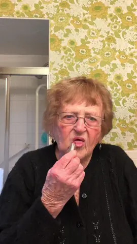 Replying to @ayanaiscoolerthanyou grwm 4 my ex’s funeral. rip bruce i hope you like my outfit and that lipstick was for you