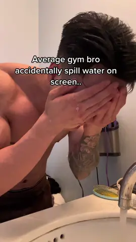 Phone been acting up lately tbh 🥲 #FitTok #GymTok #Fitness #fyp #gymrat #bodybuilding #funnyvideos #wegojim 