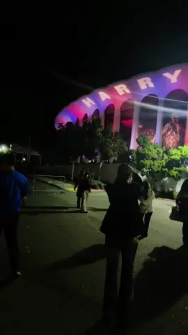 #ad thanks @seatgeek for the tickets!” 