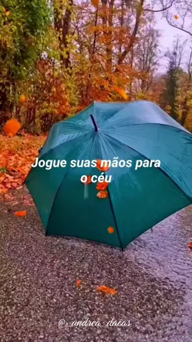 Na rua, na chuva, na fazenda____♡ . #musicasromanticas  #musicasantigas  #musicasromanticasbrasileiras #videos  #tiktok #cupcut  #musicasanos90 #kidabelha  #boanoite 