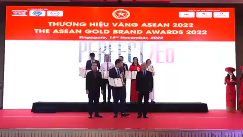 Perfect Eo đạt thương hiệu vàng Top 10 ASEAN  💥Sản phẩm chất lượng. 💥Là 1 chuyên gia diễn giả hàng đầu Việt Nam sáng lập ra  đó là thầy Nguyễn xuân Nam Ai chưa biết về thầy thì có thể tìm hiểu trên youtube .tixtok.. để biết thêm về thầy nhé! Thầy đã giúp cho hàng nghìn chủ Spa trở nên xinh đẹp và giàu có  Giúp cho hệ thống có được sản phẩm chất lượng để kinh doanh và từ đó đã thay đổi được rất nhiều đối tá Giúp cho hàng nghìn người lấy lại được vóc dáng thon gọn  Thật tự hào khi được đồng hành cùng Thầy cùng tập đoàn DVB  Biết ơn biết ơn ❤️❤️❤️ #huaha #perfecteo  #chuyengiagiammovongeo #kinhdoanhhethongchuyennghiep