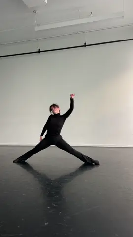 A new week a new song on repeat 🫠#improv #contemporarydance #improvisation #contemporary #movement 