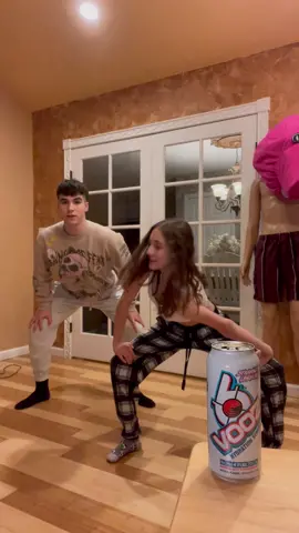 learning how to split! 🤣 @voozhydrate  #voozhydrate