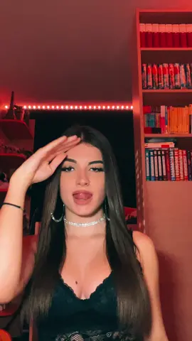 sorry 🤷🏻‍♀️ (fake body) 