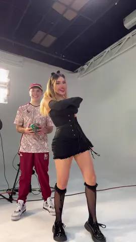 Mi compañero de baile se la rifo #arigameplays @juaniquilador #fyp 