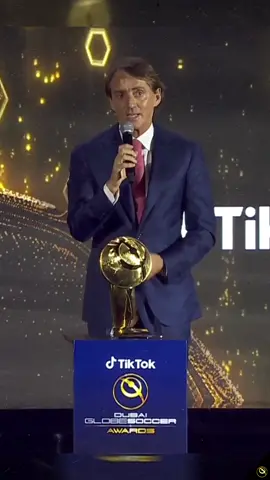 Throwback to Roberto Mancini crowned Best Coach of the Year at the 2021 Globe Soccer Awards 🏆 #GlobeSoccer #RobertoMancini 