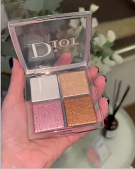 DIOR❤️ Ամենասիրուն must have պալետկան 💕 Պատվիրելու համար գրել ինստագրամյան էջին🤗 #viral #rec #reels #cosmetics #recommendations #dior #dioryerevan #armenia #onlineshopping #beauty 