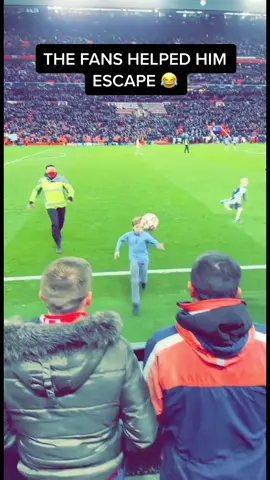 The fans understood what they needed to do 😂👏 @Gagan #Soccer #sports 