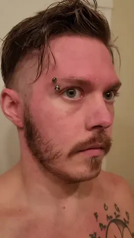 #aquagenicurticaria #red #face #hives #whatnow 