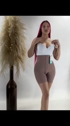 #Fajate #Fajacolombiana #Fajateperu #viraltiktok #viral #Peliroja #fyp #Peliroja #modelo 