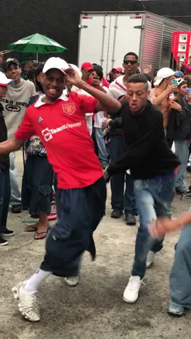 PAULISTAS ATACAM NOVAMENTE 😜 #fyp #fypシ #sp #paulista #magrao #passinho #passinhoabsurdo #dance #foryou #foryoupage #pele011__ #vaiprofycaramba 