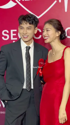 Isaac xuất hiện soái ca đến hội ngộ đàn chị Ngô Thanh Vân tại sự kiện “Vết Sẹo Cuộc Đời 10” #bimatvbiz #chumchum #vetseocuocdoi10 #ngothanhvan #isaac 