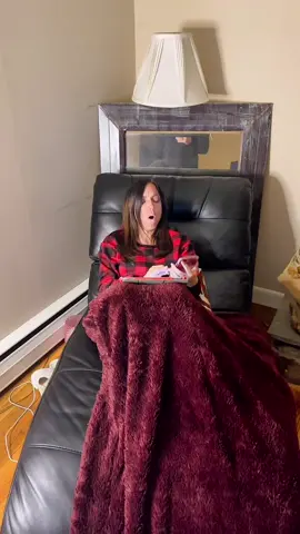 🤢 Great article by @mrs_angemi that explains Laur’s hilarious gag reflex!!! 😂 Check out The Gross Room at theduramater.com!! #funny #gross #couples #fyp #lol 