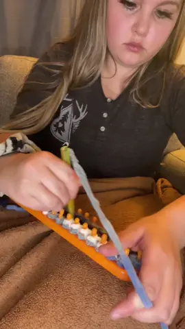 I love this color!!! #looming #loomknitting #knitting #crochet #crochetersoftiktok #loomknittingismylife #loomknittersoftiktok #asmr #asmrsounds #asmrvideo #asmrtiktoks #soundasmr #fyp #fypシ #craft #craftersoftiktok #yarn #yarntok #yarnlovers 