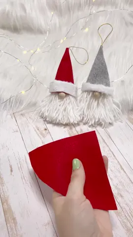 Tutorial gnomos navideños 🎅🏼 #navidad #christmas #decoracionnavideña #diynavideño #fieltro #feltro #felt #pañolenci #adornosnavideños #hechosamano 