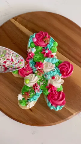 Happy December🎄🎅🏻 #cookiedecorating #cookievideo #christmas #christmasbaking #fyp #foryou #baketok #baking #trending #bakingtiktok 