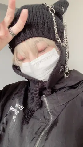 メンズメイク可愛くないですか?#メンズメイク #gibousコーデ  #gibous #猫耳ニット 