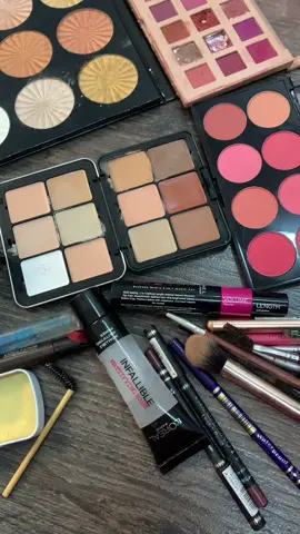 اول مره اسوي مكياج كامل وهذا صوتي الداخلي💔#اخف_انواع_الميكب 