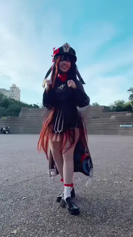 Hutao trying to rizz the hospital workers #hutao #hutaocosplay #genshin #GenshinImpact #genshinimpactcosplay #genshincosplay #hutaogenshinimpact 