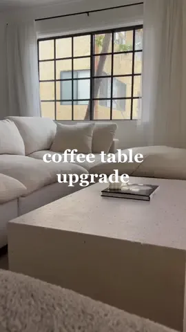 loving the raw industrial aesthetic of the the cement coffee table. thinking of adding a rug next 👀