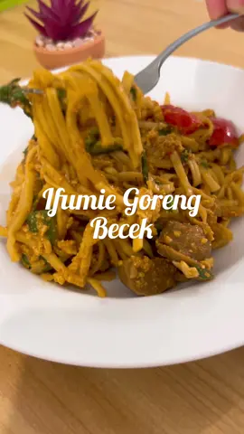 Ifumie Goreng Becek✨  #miegoreng #ifumie #ifumiegoreng #ifumienyemek #mienyemek #resepmie #resepmienyemek #miepedas #resepmasakan #resepmasakanrumahan #homecooking #viral #fyp #fypシ゚viral #masakanviral 