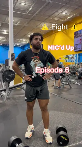 they were going at it😭  #fypage #fypシ゚viral #gym #fight #GymTok 