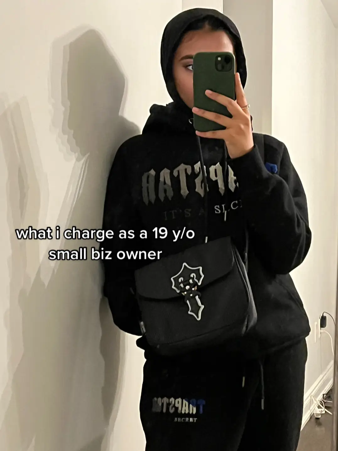 your sign to order from me for your event(s) 🤩 #nikkahceremony #wedding #pakistanibride #desi #desiwedding #milton #bride #mehndi #mayoun #signage #decor #indian 