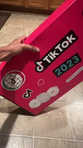 DAY 3 - UNBOXING - TikTok ➕hong 😂🤷🏽‍♂️ #adventcalender #gift3 #day3 #fyp 