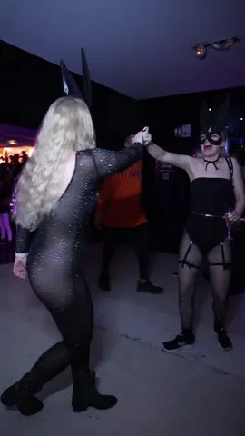 praprapra.  Do you like parties in Barcelona? #barcelona #video #top #foryou #topdance #nightclub #barcelonaparties #bestpartiesbarcelona #nightlclub #aashilist #tiktok #viral #fyb 
