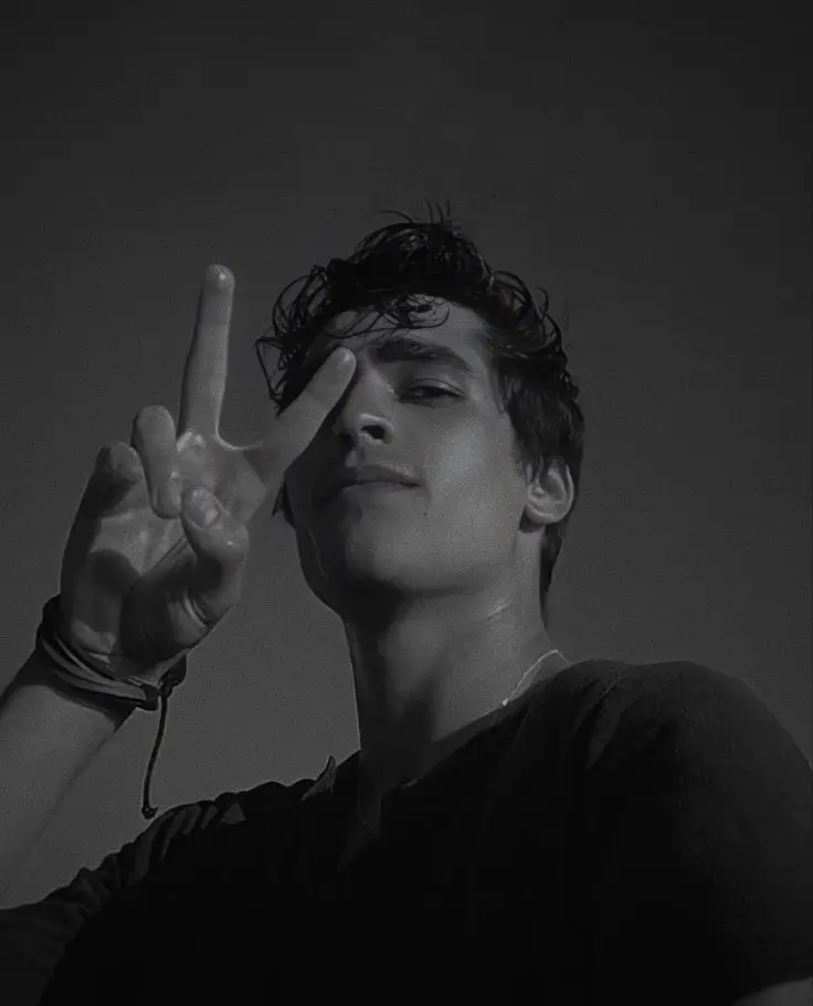 #hem sempatik hem yakışıklı doğrusu çok 