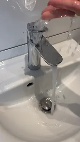 #clean #CleanTok #bathroom #bathroomcleaning #badezimmerputzen #badezimmerreinigen #viss #حمام_تنضيف #ترتيب_حمام #تنضيف_البيت #viral #fyp 