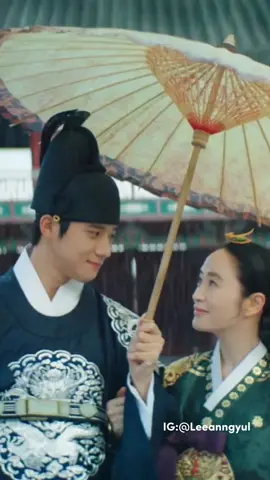 Ngeditnya sambil nangis, drama Saeguk terbaik #underthequeensumbrella #thequeensumbrella #kimhyesoo #moonsangmin 