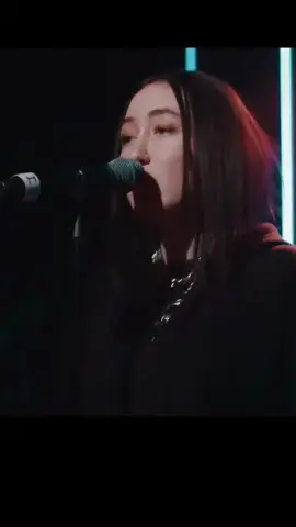 All Falls Down #fyp #fypシ #tiktok #playlist4ever #alanwalker #noahcyrus #digitalfarmanimals #juliander #allfallsdown 