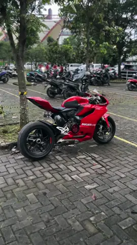 parkiran asrama no counter