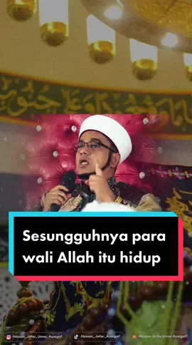 Seorang tidak akan sampai kepada Allah tanpa melalui nabi Muhammad SAW, seseorang tidak akan sampai kepada Nabi Muhammad SAW tanpa melalui para wali2 nya Allah SWT, & seseorang tidak akan sampai kepada wali2 nya Allah tanpa para ulama & cucu keturunan Nabi Besar Maulana Muhammad SAW 🌹#habibhasanbinjafarassegaf #nasehatulama #nurulmusthofa 