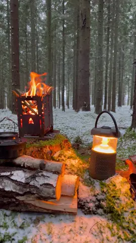 #friluftsliv #winter #skogen #Outdoors #campfire #stove #wilderness #äventyr #outdoorlife #campinglife #camping #snow #outdoorlife #snö #vinter 