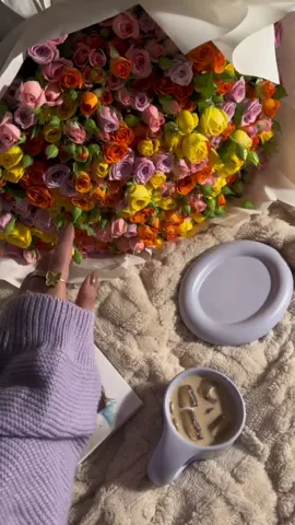 اغنية هالشتا اتينن😭🫶🏻#اكسبلور#الشتا#اغنية_الشتا#ورد#ترند#الهبه#هاشتقات_الرخوم🧢#قهوتي#ليل#روقان#عزله#باقة#فلاورد#foryoupage#explore#trending#fyp#foryoupage #tiktok#flowered#flowers#night#lovely #photography  