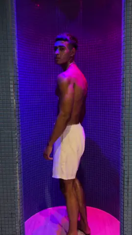 Walking in #arabian #arabmale #arabbeauty #tanning #salon #whiteshorts #muscled #fit #Fitness #fyp 